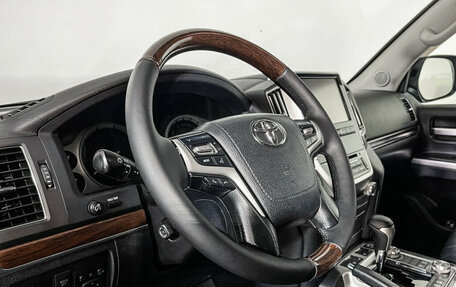 Toyota Land Cruiser 200, 2015 год, 5 597 000 рублей, 13 фотография