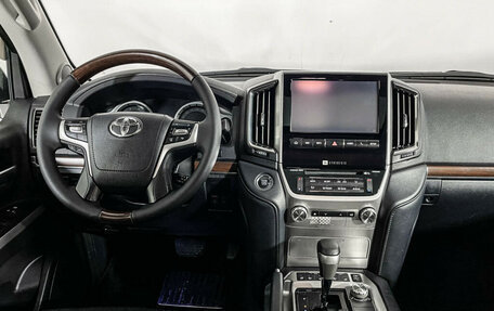 Toyota Land Cruiser 200, 2015 год, 5 597 000 рублей, 12 фотография