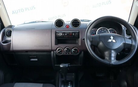 Mitsubishi Pajero Mini II, 2011 год, 699 000 рублей, 9 фотография