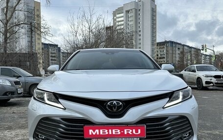 Toyota Camry, 2018 год, 2 930 000 рублей, 1 фотография