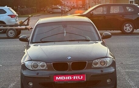 BMW 1 серия, 2006 год, 830 000 рублей, 4 фотография