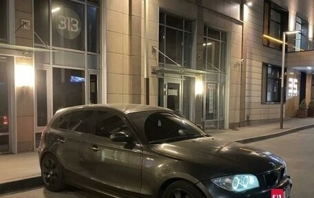 BMW 1 серия, 2006 год, 830 000 рублей, 6 фотография