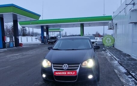 Volkswagen Jetta VI, 2010 год, 700 000 рублей, 4 фотография