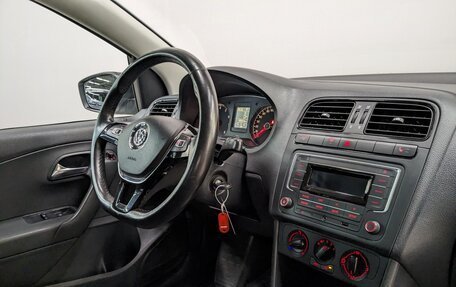 Volkswagen Polo VI (EU Market), 2019 год, 1 065 000 рублей, 24 фотография