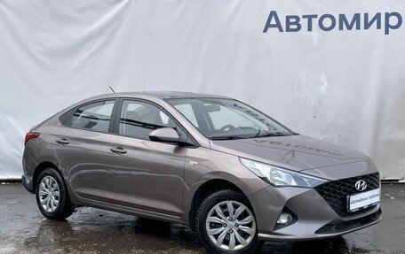 Hyundai Solaris II рестайлинг, 2021 год, 1 720 000 рублей, 3 фотография