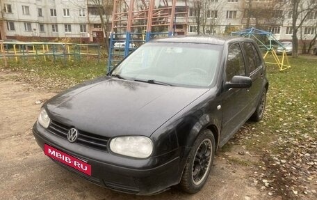 Volkswagen Golf IV, 2001 год, 280 000 рублей, 2 фотография