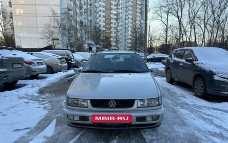 Volkswagen Passat B4, 1995 год, 285 000 рублей, 2 фотография