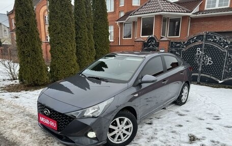 Hyundai Solaris II рестайлинг, 2021 год, 1 750 000 рублей, 1 фотография