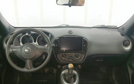 Nissan Juke II, 2011 год, 960 000 рублей, 17 фотография