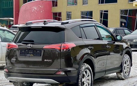 Toyota RAV4, 2018 год, 2 350 000 рублей, 8 фотография