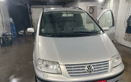 Volkswagen Sharan I рестайлинг, 2003 год, 690 000 рублей, 2 фотография