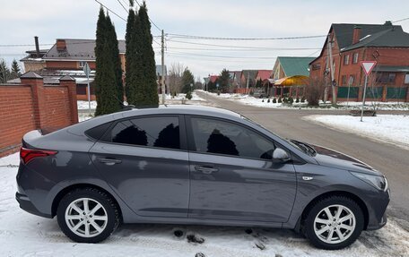 Hyundai Solaris II рестайлинг, 2021 год, 1 750 000 рублей, 2 фотография