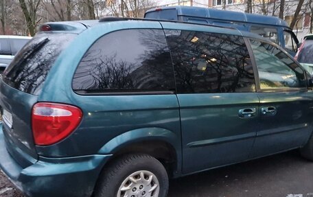 Chrysler Voyager IV, 2001 год, 320 000 рублей, 2 фотография