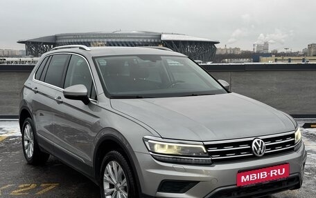 Volkswagen Tiguan II, 2017 год, 2 215 000 рублей, 3 фотография