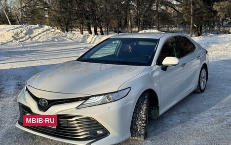 Toyota Camry, 2019 год, 3 200 000 рублей, 7 фотография