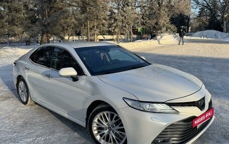 Toyota Camry, 2019 год, 3 200 000 рублей, 9 фотография