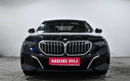 BMW 5 серия, 2024 год, 8 901 000 рублей, 3 фотография