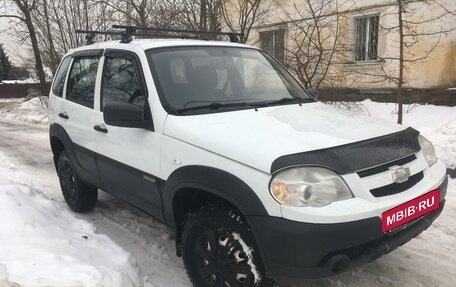 Chevrolet Niva I рестайлинг, 2018 год, 790 000 рублей, 3 фотография