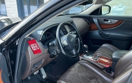 Infiniti QX70, 2014 год, 2 850 000 рублей, 3 фотография