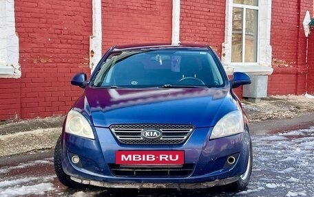 KIA cee'd I рестайлинг, 2008 год, 585 000 рублей, 2 фотография