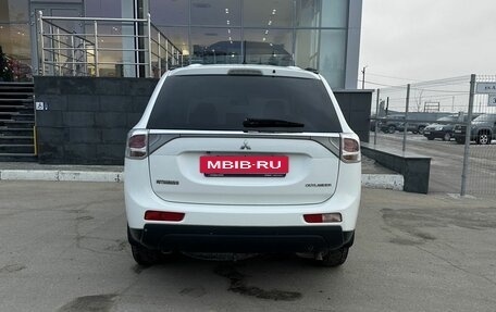 Mitsubishi Outlander III рестайлинг 3, 2012 год, 1 790 000 рублей, 6 фотография