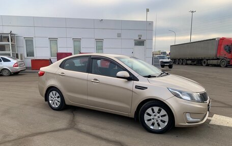 KIA Rio III рестайлинг, 2013 год, 850 000 рублей, 4 фотография