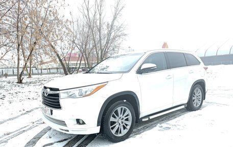 Toyota Highlander III, 2014 год, 3 000 070 рублей, 7 фотография