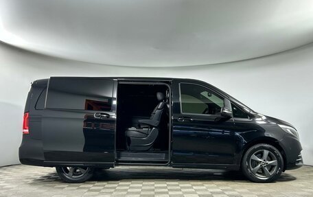 Mercedes-Benz V-Класс, 2019 год, 6 450 000 рублей, 22 фотография