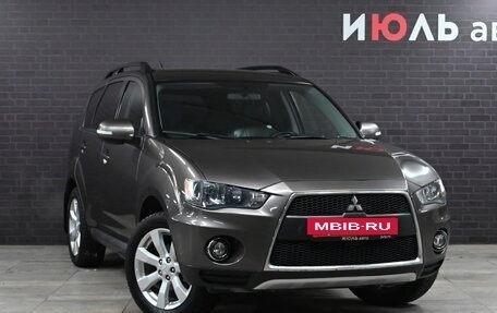 Mitsubishi Outlander III рестайлинг 3, 2010 год, 1 450 000 рублей, 3 фотография