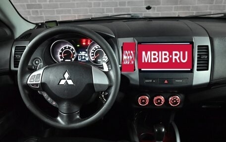 Mitsubishi Outlander III рестайлинг 3, 2010 год, 1 450 000 рублей, 13 фотография