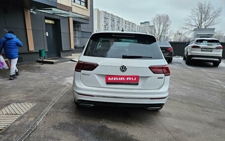 Volkswagen Tiguan II, 2018 год, 3 500 000 рублей, 3 фотография