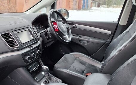 Volkswagen Sharan II, 2013 год, 1 675 000 рублей, 14 фотография