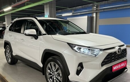 Toyota RAV4, 2022 год, 4 300 000 рублей, 1 фотография