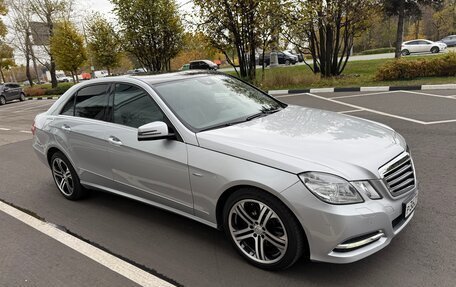 Mercedes-Benz E-Класс, 2011 год, 1 730 000 рублей, 12 фотография