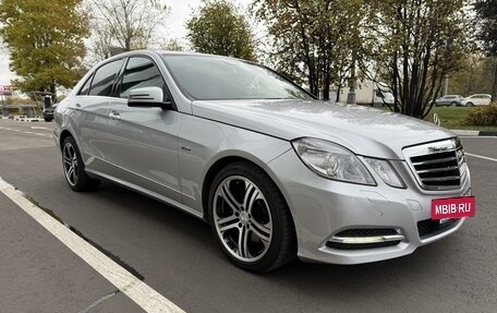 Mercedes-Benz E-Класс, 2011 год, 1 730 000 рублей, 13 фотография