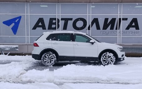 Volkswagen Tiguan II, 2018 год, 2 193 000 рублей, 3 фотография