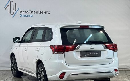 Mitsubishi Outlander III рестайлинг 3, 2022 год, 2 599 800 рублей, 15 фотография