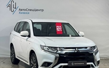 Mitsubishi Outlander III рестайлинг 3, 2022 год, 2 599 800 рублей, 14 фотография