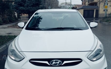 Hyundai Solaris II рестайлинг, 2013 год, 850 000 рублей, 3 фотография