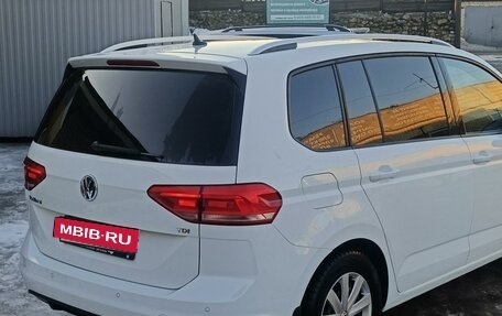 Volkswagen Touran III, 2017 год, 1 800 000 рублей, 11 фотография