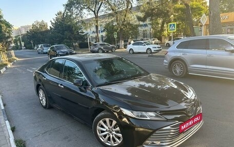 Toyota Camry, 2018 год, 2 750 000 рублей, 3 фотография