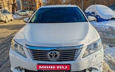 Toyota Camry, 2013 год, 1 900 000 рублей, 2 фотография