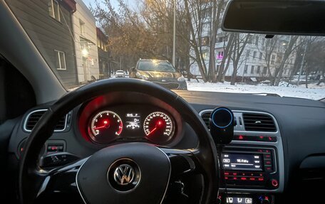 Volkswagen Polo VI (EU Market), 2015 год, 1 200 000 рублей, 2 фотография