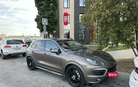 Porsche Cayenne III, 2012 год, 2 100 000 рублей, 2 фотография