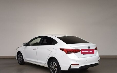 Hyundai Solaris II рестайлинг, 2018 год, 990 000 рублей, 3 фотография