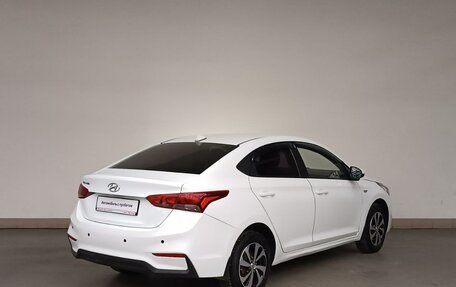 Hyundai Solaris II рестайлинг, 2018 год, 990 000 рублей, 5 фотография