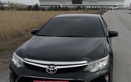 Toyota Camry, 2015 год, 2 400 000 рублей, 10 фотография