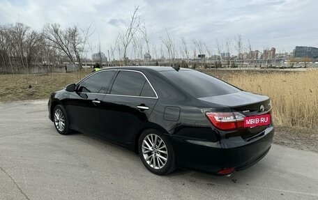 Toyota Camry, 2015 год, 2 400 000 рублей, 3 фотография