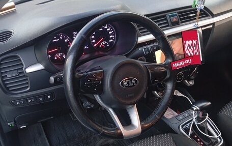 KIA Rio IV, 2018 год, 1 100 000 рублей, 8 фотография