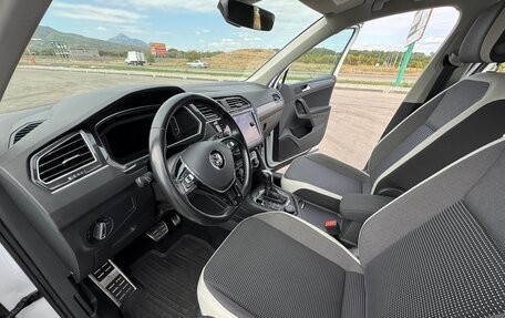 Volkswagen Tiguan II, 2019 год, 2 850 000 рублей, 21 фотография